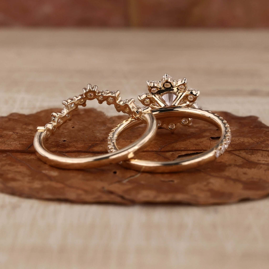 Intricate Round Brilliant Cut Wedding Set - Lab Grown Diamond Ring