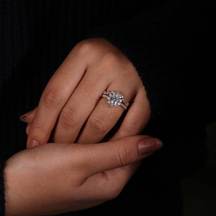 Intricate Round Brilliant Cut Wedding Set - Lab Grown Diamond Ring
