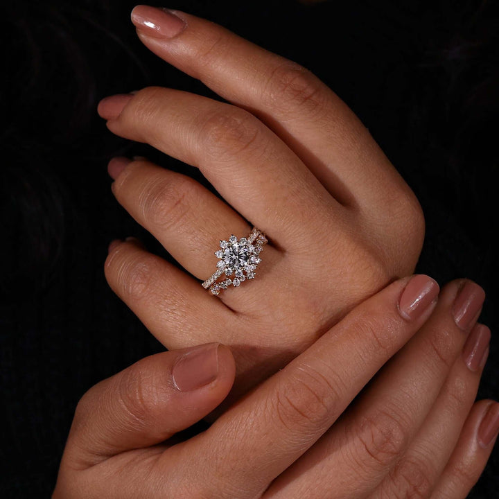 Intricate Round Brilliant Cut Wedding Set - Lab Grown Diamond Ring