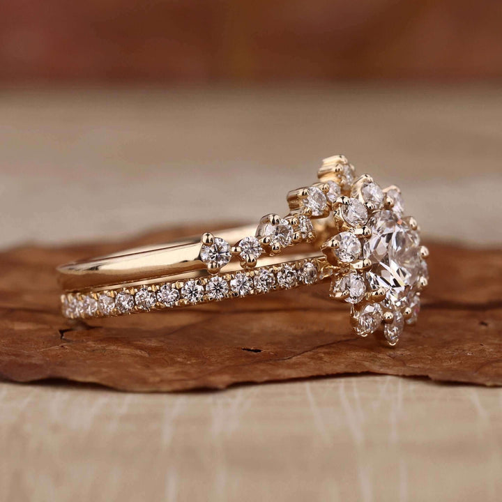 Intricate Round Brilliant Cut Wedding Set - Lab Grown Diamond Ring