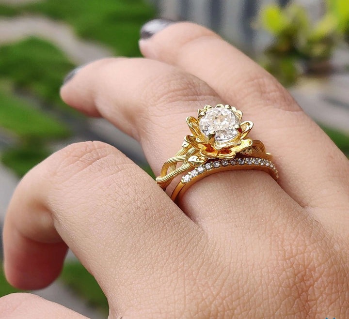 Moissanite Ring - Stunning Floral Engagement Ring with Nature Design