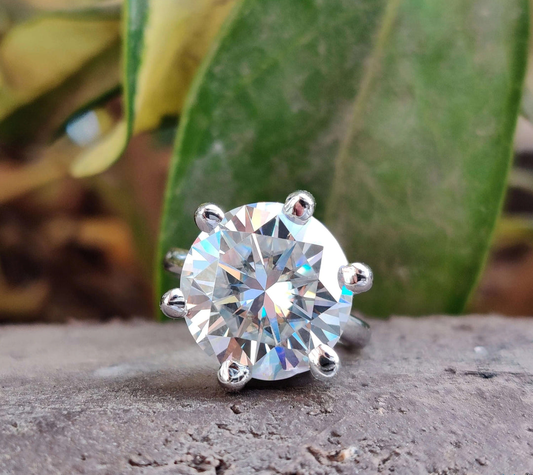 Moissanite Ring - Classic Round Brilliant Cut Engagement Ring