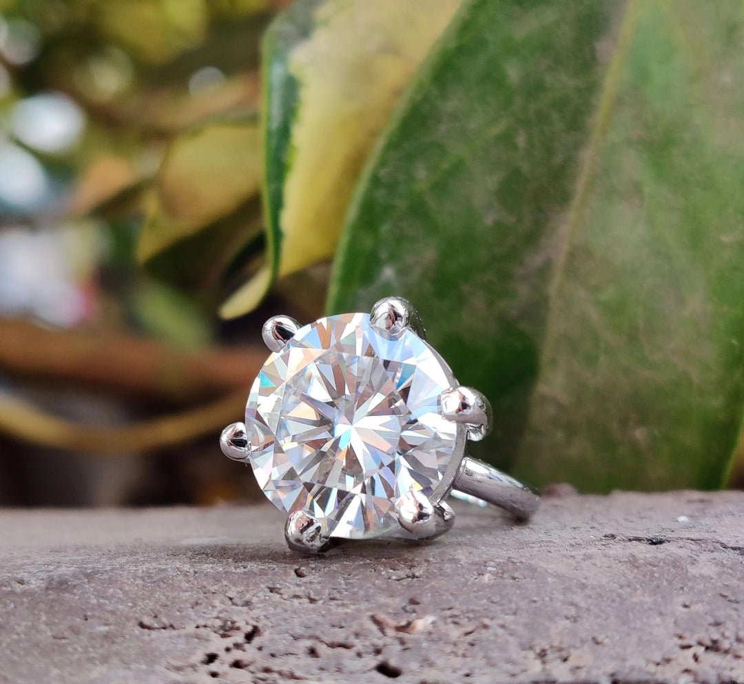 Moissanite Ring - Classic Round Brilliant Cut Engagement Ring