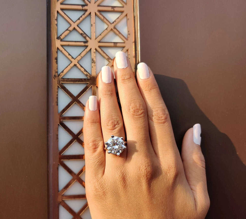 Moissanite Ring - Classic Round Brilliant Cut Engagement Ring