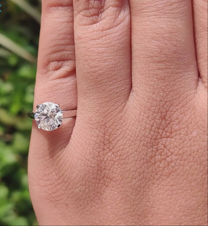 Moissanite Ring - Elegant Cathedral Setting Engagement Ring